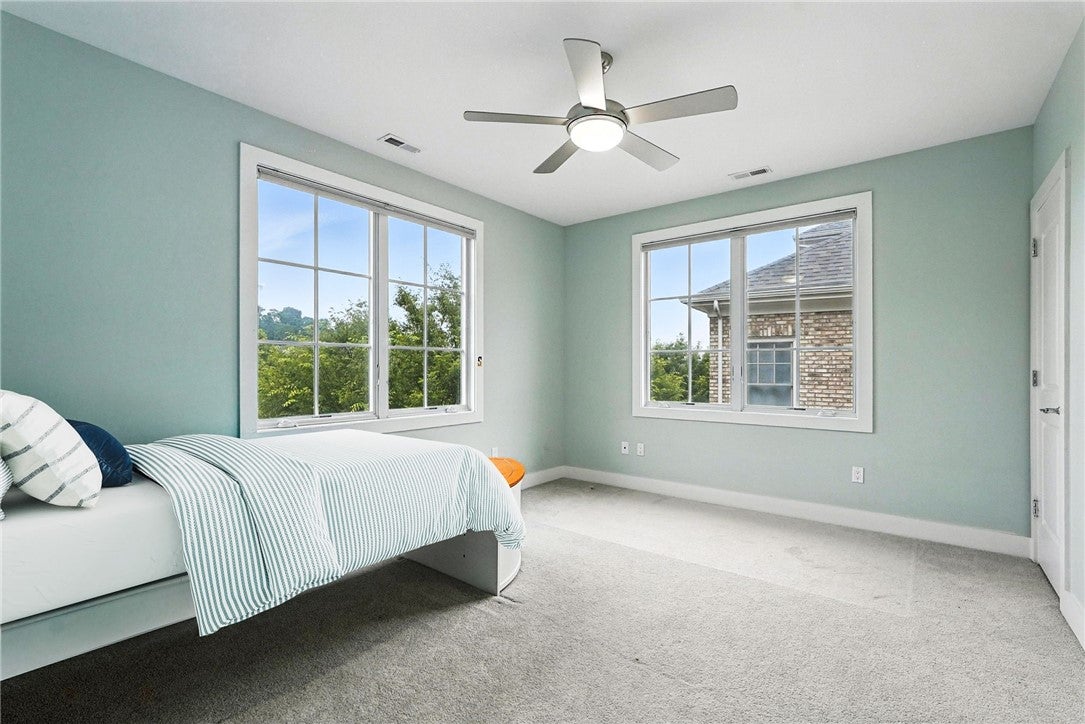 Pittsburgh, Pennsylvania, 15217, United States, 4 Bedrooms Bedrooms, ,5 BathroomsBathrooms,Residential,Active,1936146