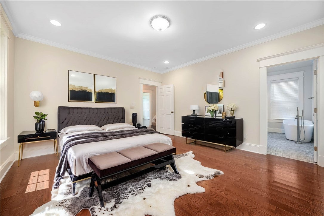 Pittsburgh, Pennsylvania, 15217, United States, 5 Bedrooms Bedrooms, ,4 BathroomsBathrooms,Residential,Active,1922334