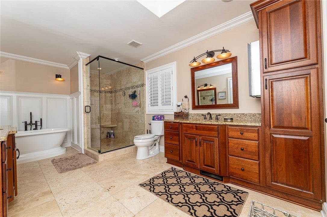 Valencia, Pennsylvania, 16059, United States, 4 Bedrooms Bedrooms, ,4 BathroomsBathrooms,Residential,Active,1922744