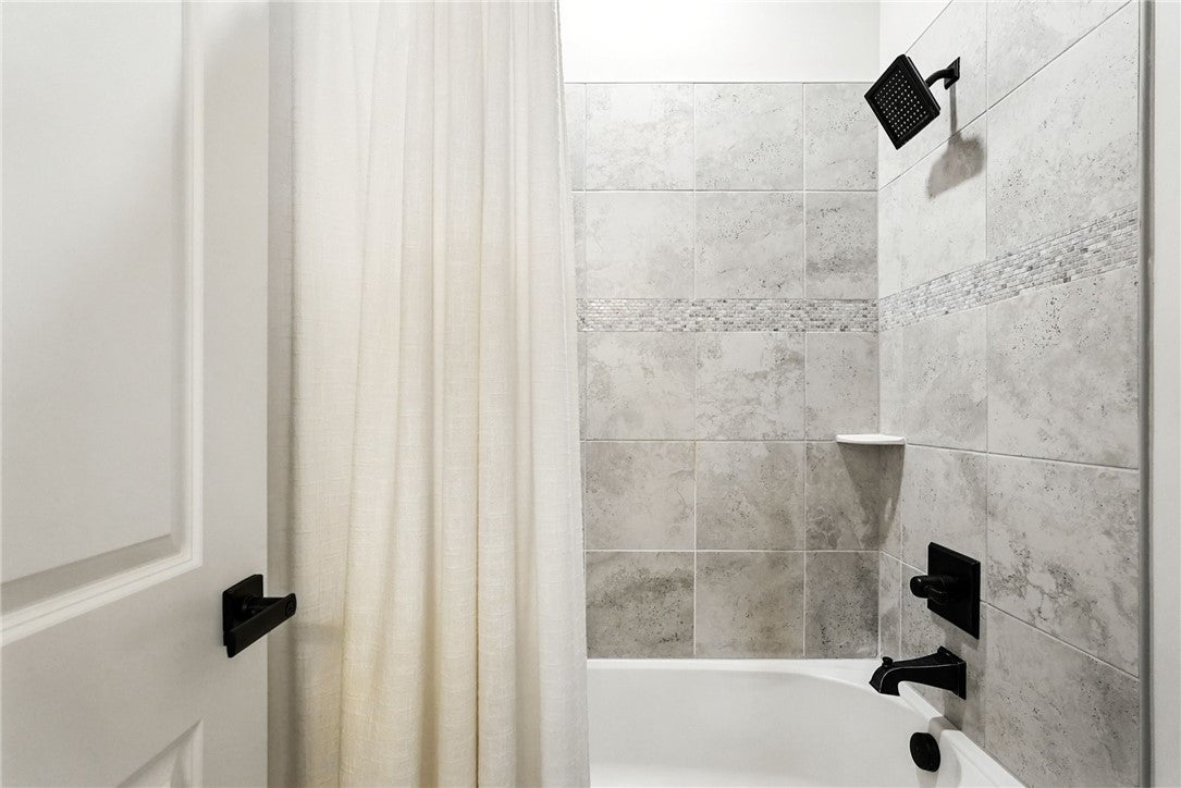 Wexford, Pennsylvania, 15090, United States, 4 Bedrooms Bedrooms, ,5 BathroomsBathrooms,Residential,Active,1934785