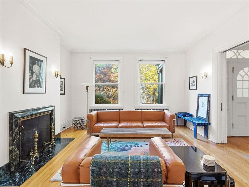 Pittsburgh, Pennsylvania, 15217, United States, 4 Bedrooms Bedrooms, ,3 BathroomsBathrooms,Residential,Active,1969666