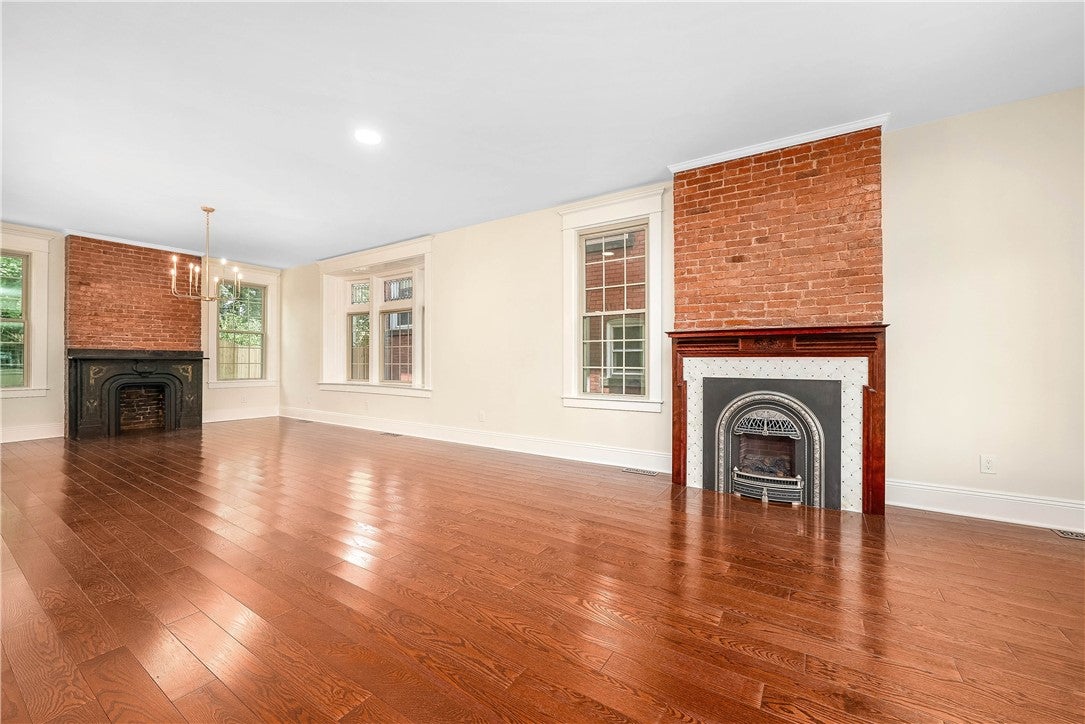Pittsburgh, Pennsylvania, 15217, United States, 5 Bedrooms Bedrooms, ,4 BathroomsBathrooms,Residential,Active,1922334