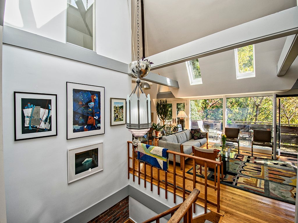 Pittsburgh, Pennsylvania, 15232, United States, 3 Bedrooms Bedrooms, ,2 BathroomsBathrooms,Residential,Active,1905131