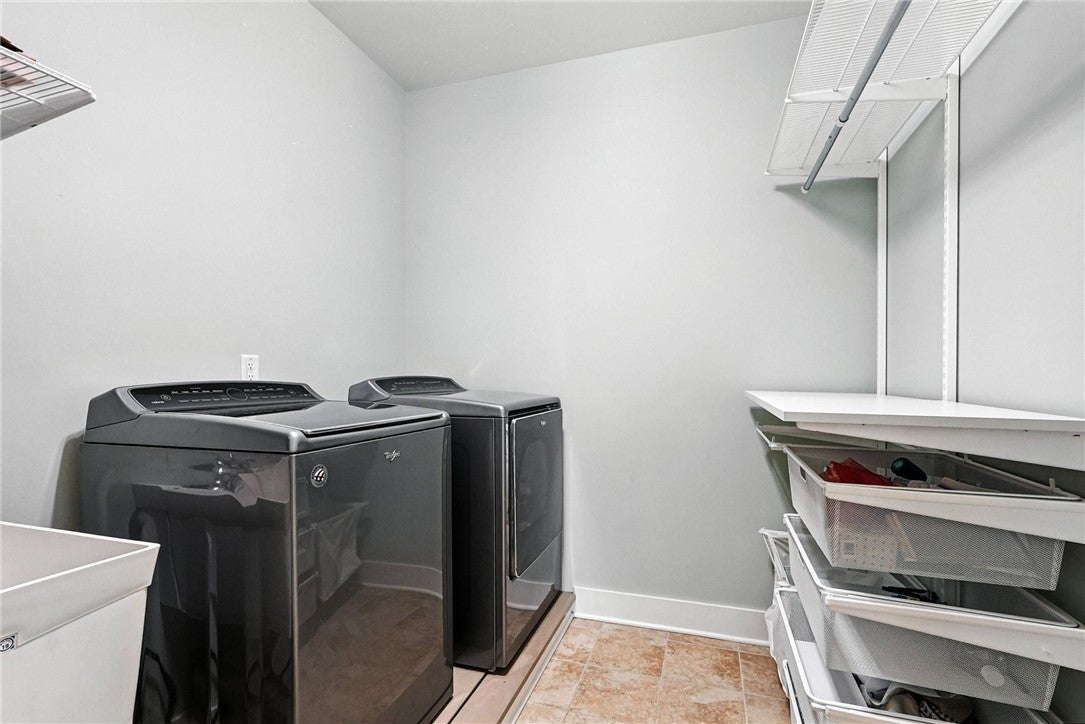 Pittsburgh, Pennsylvania, 15217, United States, 4 Bedrooms Bedrooms, ,5 BathroomsBathrooms,Residential,Active,1936146