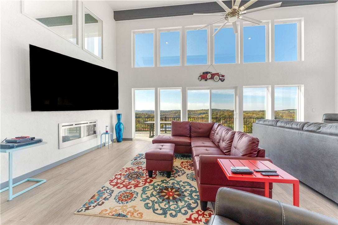 Smithton, Pennsylvania, 15479, United States, 4 Bedrooms Bedrooms, ,3 BathroomsBathrooms,Residential,Active,1971776