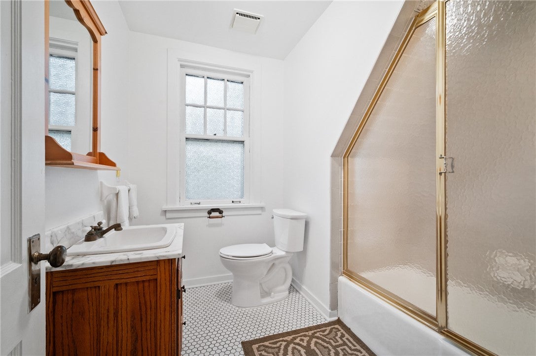 Pittsburgh, Pennsylvania, 15232, United States, 8 Bedrooms Bedrooms, ,6 BathroomsBathrooms,Residential,Active,1973278