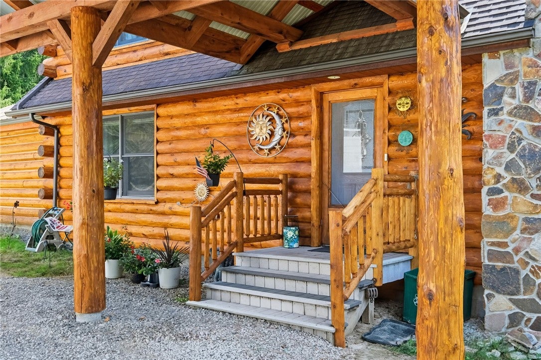 Emlenton, Pennsylvania, 16373, United States, 3 Bedrooms Bedrooms, ,3 BathroomsBathrooms,Residential,Active,1945255