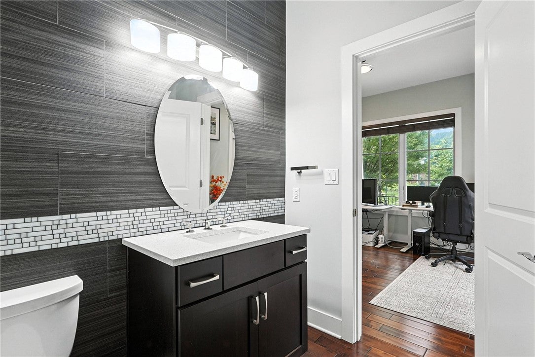 Pittsburgh, Pennsylvania, 15217, United States, 4 Bedrooms Bedrooms, ,5 BathroomsBathrooms,Residential,Active,1936146