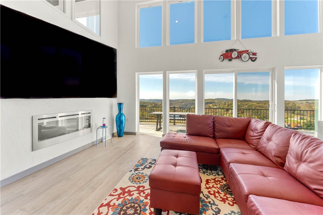 Smithton, Pennsylvania, 15479, United States, 4 Bedrooms Bedrooms, ,3 BathroomsBathrooms,Residential,Active,1971776