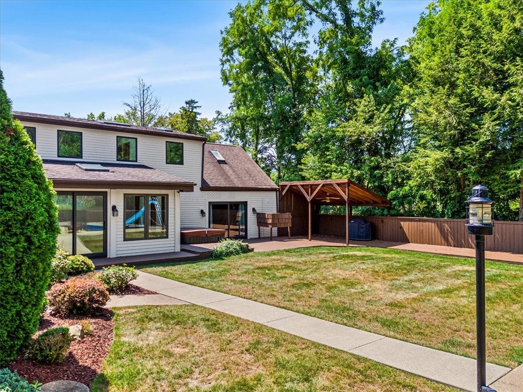 Pittsburgh, Pennsylvania, 15241, United States, 4 Bedrooms Bedrooms, ,5 BathroomsBathrooms,Residential,Active,1926915