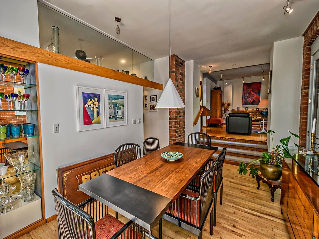 Pittsburgh, Pennsylvania, 15232, United States, 3 Bedrooms Bedrooms, ,2 BathroomsBathrooms,Residential,Active,1905131