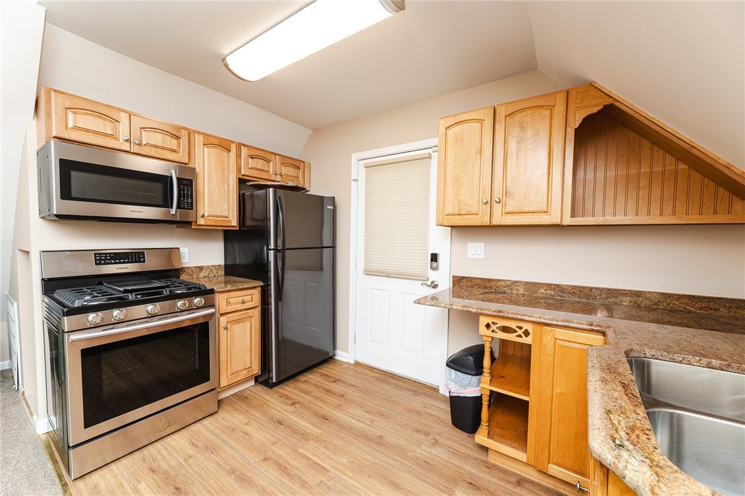 Valencia, Pennsylvania, 16059, United States, 4 Bedrooms Bedrooms, ,4 BathroomsBathrooms,Residential,Active,1922744