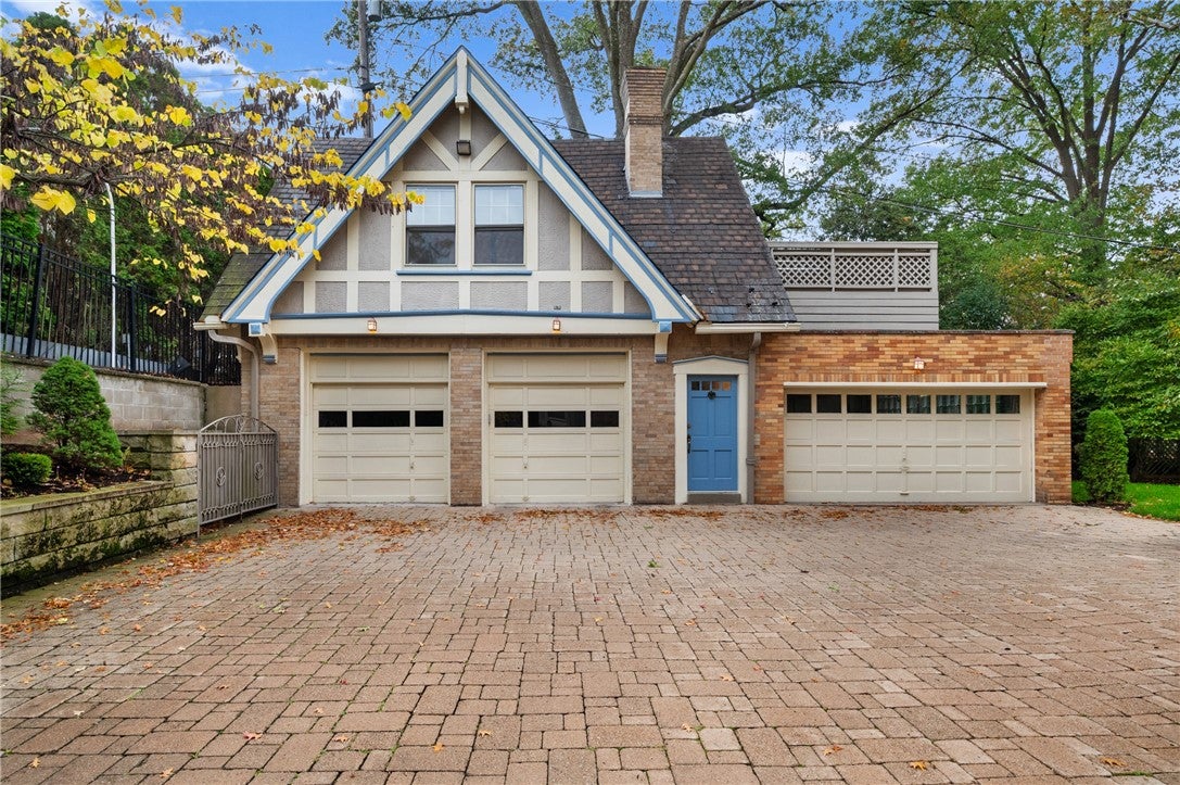 Pittsburgh, Pennsylvania, 15232, United States, 8 Bedrooms Bedrooms, ,6 BathroomsBathrooms,Residential,Active,1973278