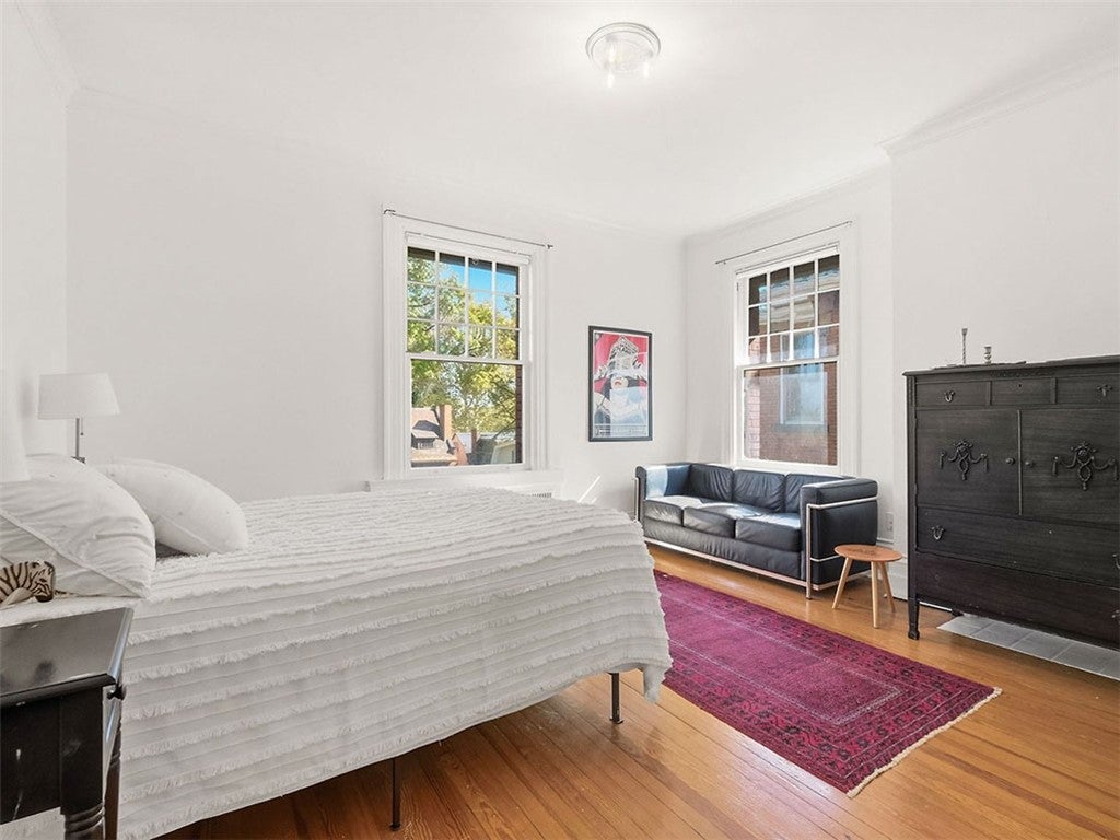 Pittsburgh, Pennsylvania, 15217, United States, 4 Bedrooms Bedrooms, ,3 BathroomsBathrooms,Residential,Active,1969666