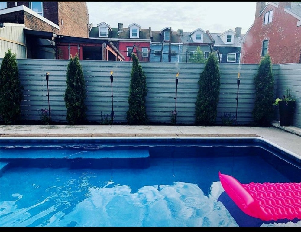 Pittsburgh, Pennsylvania, 15201, United States, 3 Bedrooms Bedrooms, ,4 BathroomsBathrooms,Residential,Active,1968384