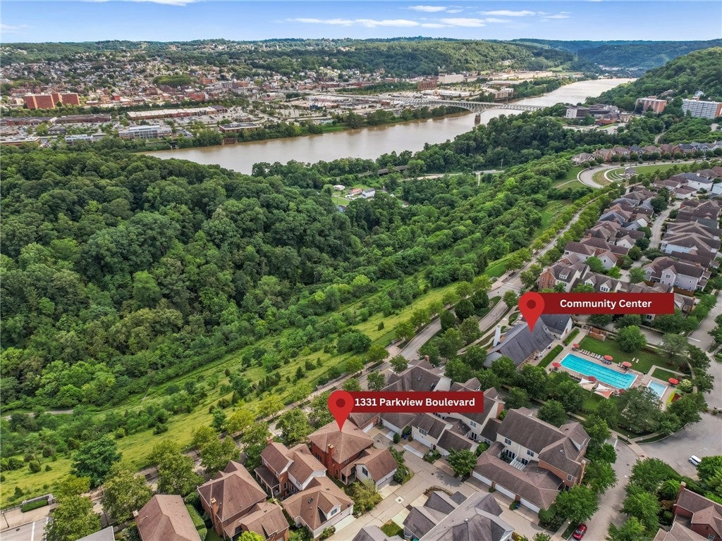 Pittsburgh, Pennsylvania, 15217, United States, 4 Bedrooms Bedrooms, ,4 BathroomsBathrooms,Residential,Active,1899201