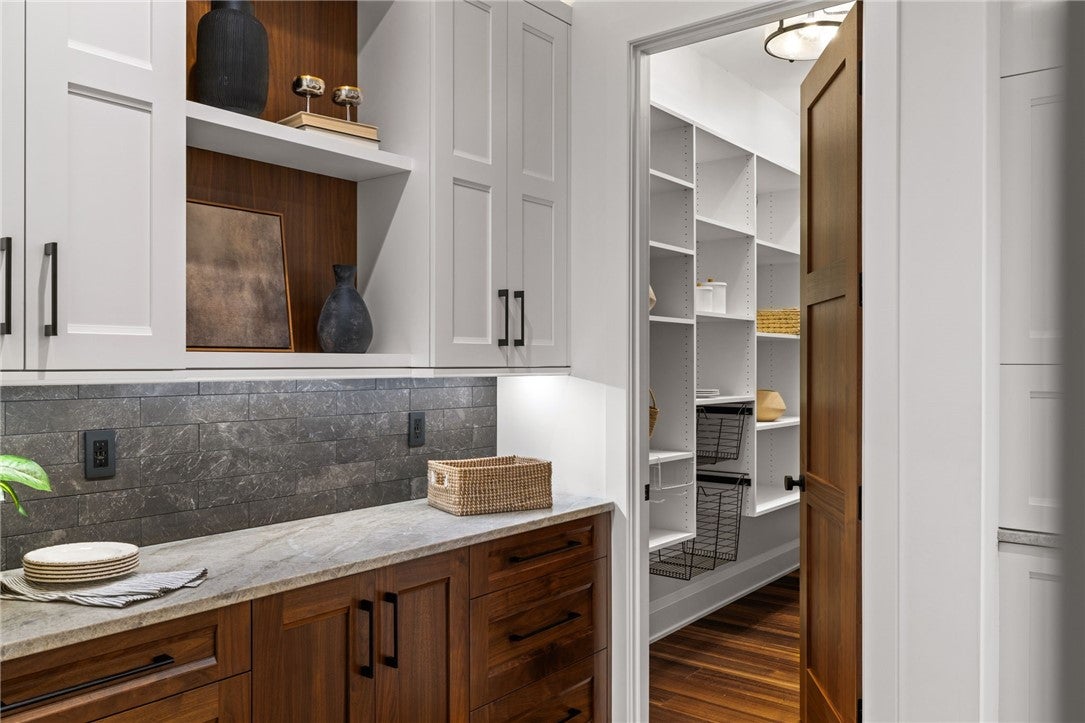 Wexford, Pennsylvania, 15090, United States, 5 Bedrooms Bedrooms, ,5 BathroomsBathrooms,Residential,Active,2006966