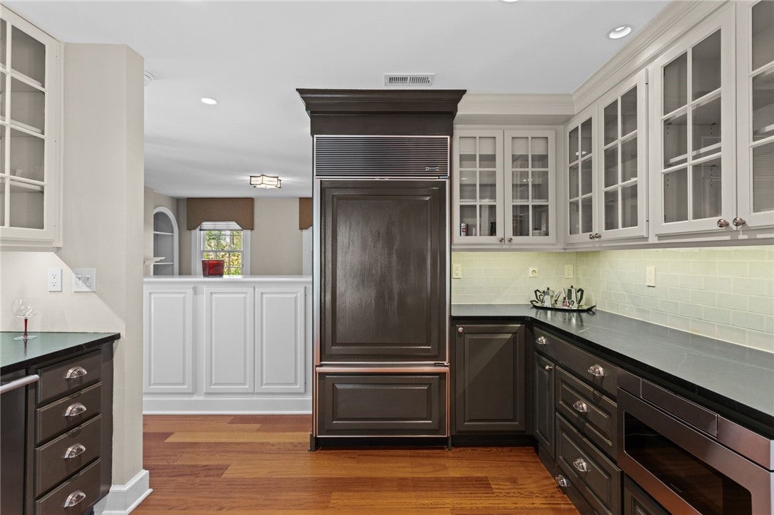 Sewickley, Pennsylvania, 15143, United States, 3 Bedrooms Bedrooms, ,4 BathroomsBathrooms,Residential,Active,1952620