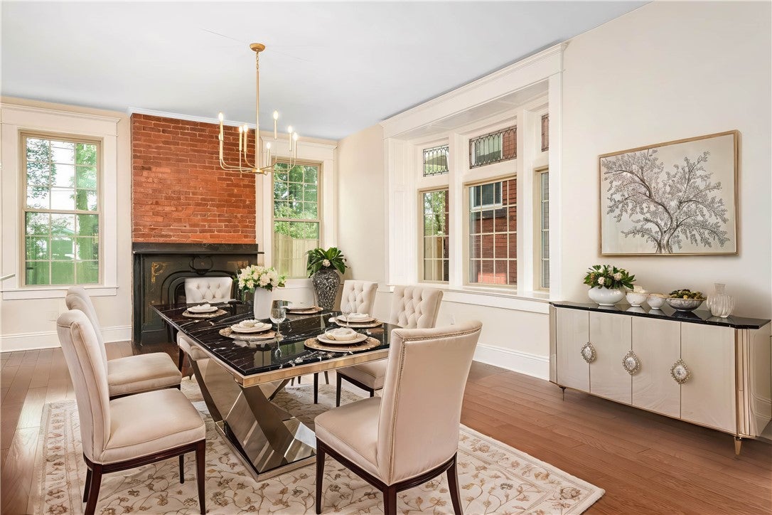 Pittsburgh, Pennsylvania, 15217, United States, 5 Bedrooms Bedrooms, ,4 BathroomsBathrooms,Residential,Active,1922334
