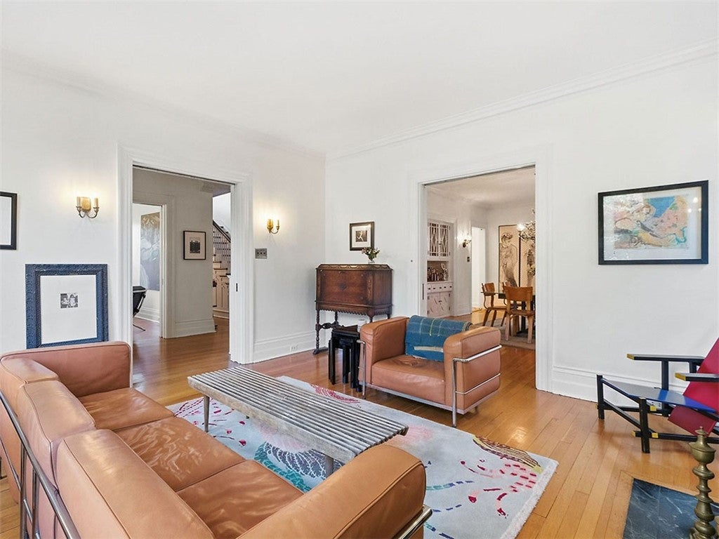 Pittsburgh, Pennsylvania, 15217, United States, 4 Bedrooms Bedrooms, ,3 BathroomsBathrooms,Residential,Active,1969666