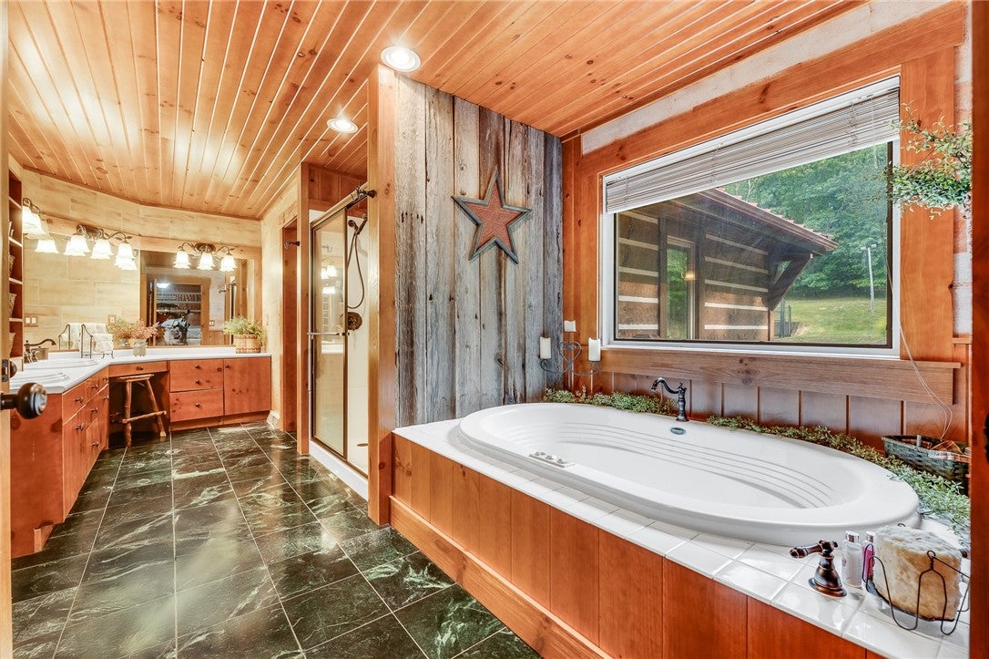 Waynesburg, Pennsylvania, 15370, United States, 5 Bedrooms Bedrooms, ,5 BathroomsBathrooms,Residential,Active,1971790