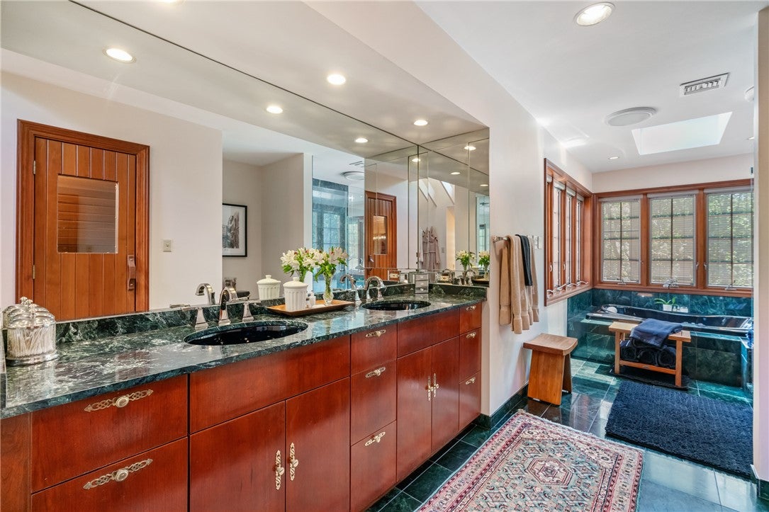 Pittsburgh, Pennsylvania, 15238, United States, 4 Bedrooms Bedrooms, ,4 BathroomsBathrooms,Residential,Active,1853348