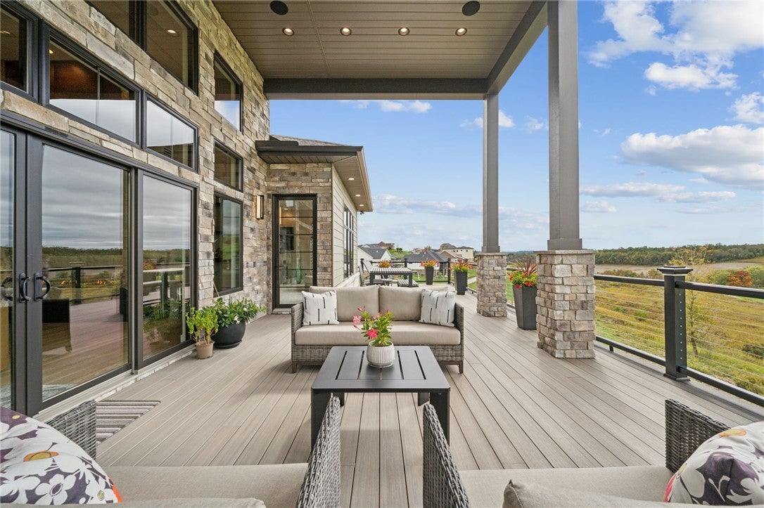 Greensburg, Pennsylvania, 15601, United States, 4 Bedrooms Bedrooms, ,5 BathroomsBathrooms,Residential,Active,1988789