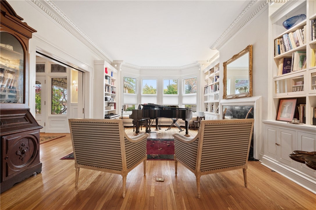 Pittsburgh, Pennsylvania, 15232, United States, 8 Bedrooms Bedrooms, ,6 BathroomsBathrooms,Residential,Active,1973278