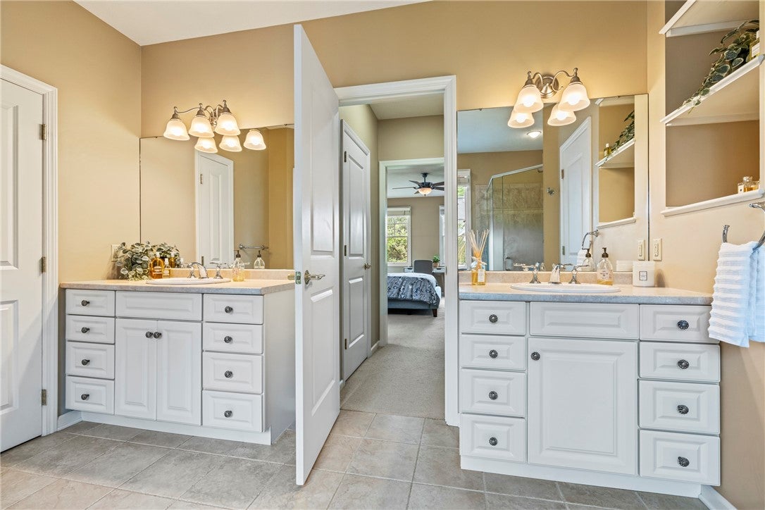 Pittsburgh, Pennsylvania, 15217, United States, 4 Bedrooms Bedrooms, ,4 BathroomsBathrooms,Residential,Active,1899201