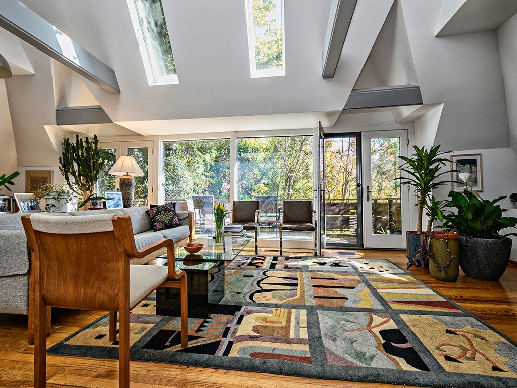 Pittsburgh, Pennsylvania, 15232, United States, 3 Bedrooms Bedrooms, ,2 BathroomsBathrooms,Residential,Active,1905131