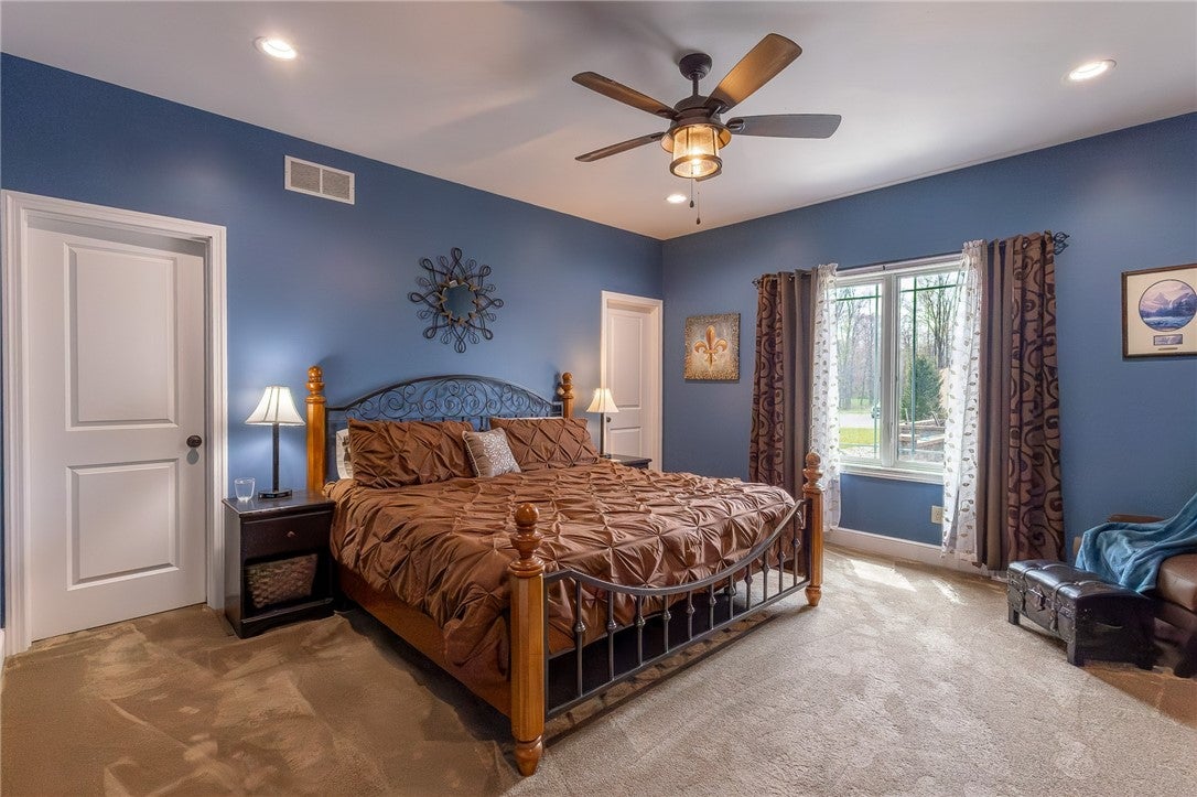 Mercer, Pennsylvania, 16137, United States, 3 Bedrooms Bedrooms, ,4 BathroomsBathrooms,Residential,Active,2040220