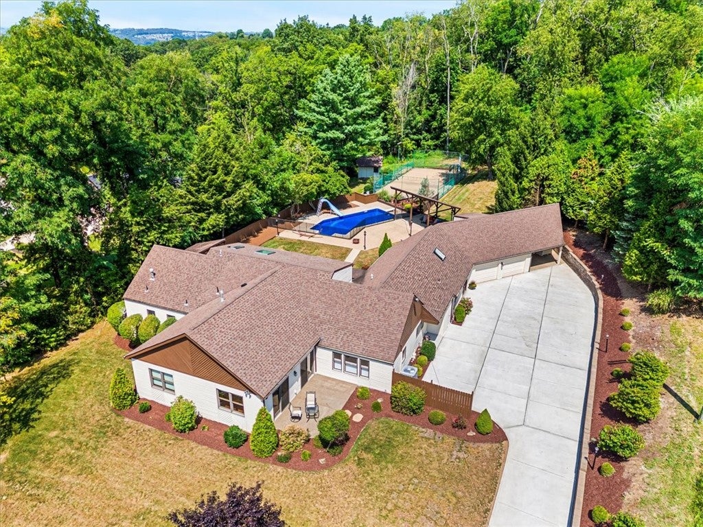 Pittsburgh, Pennsylvania, 15241, United States, 4 Bedrooms Bedrooms, ,5 BathroomsBathrooms,Residential,Active,1926915