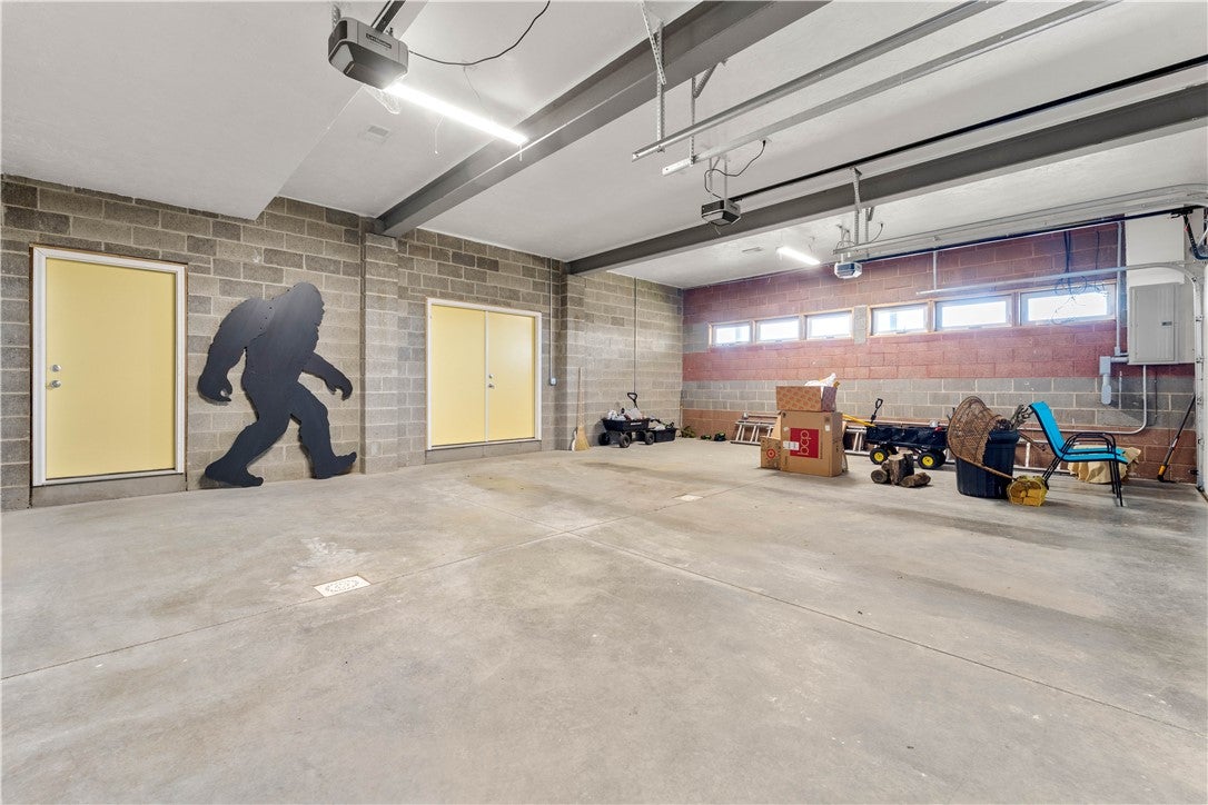 Smithton, Pennsylvania, 15479, United States, 4 Bedrooms Bedrooms, ,3 BathroomsBathrooms,Residential,Active,1971776