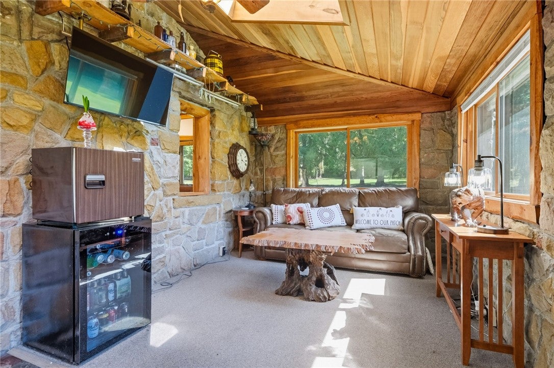 Emlenton, Pennsylvania, 16373, United States, 3 Bedrooms Bedrooms, ,3 BathroomsBathrooms,Residential,Active,1945255