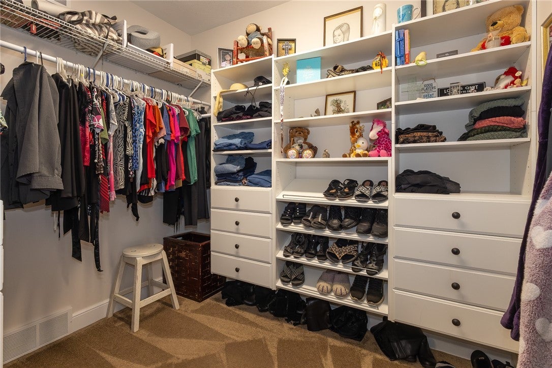 Mercer, Pennsylvania, 16137, United States, 3 Bedrooms Bedrooms, ,4 BathroomsBathrooms,Residential,Active,2040220