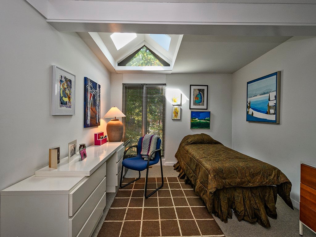 Pittsburgh, Pennsylvania, 15232, United States, 3 Bedrooms Bedrooms, ,2 BathroomsBathrooms,Residential,Active,1905131