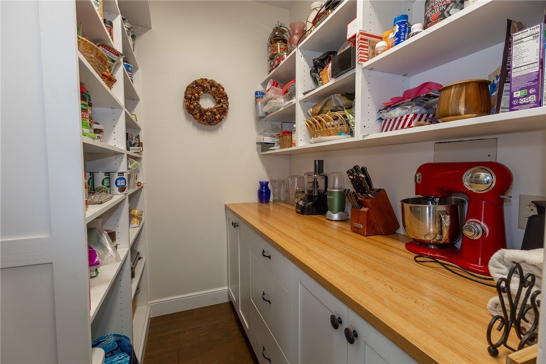 Mercer, Pennsylvania, 16137, United States, 3 Bedrooms Bedrooms, ,4 BathroomsBathrooms,Residential,Active,2040220