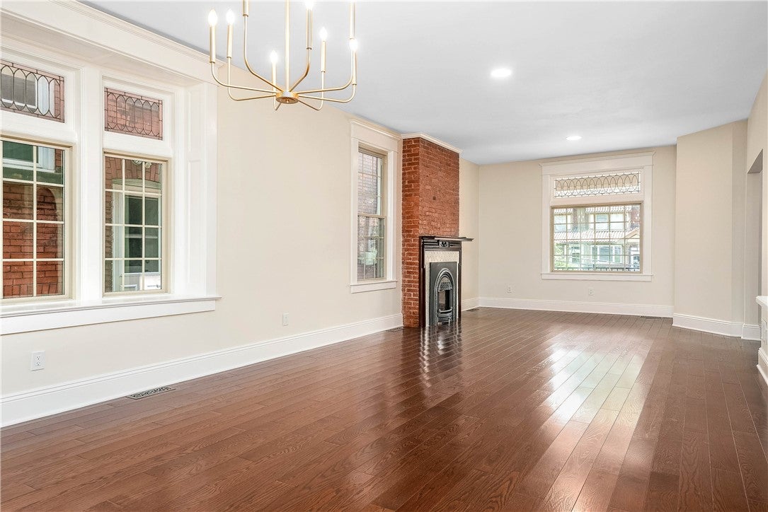 Pittsburgh, Pennsylvania, 15217, United States, 5 Bedrooms Bedrooms, ,4 BathroomsBathrooms,Residential,Active,1922334