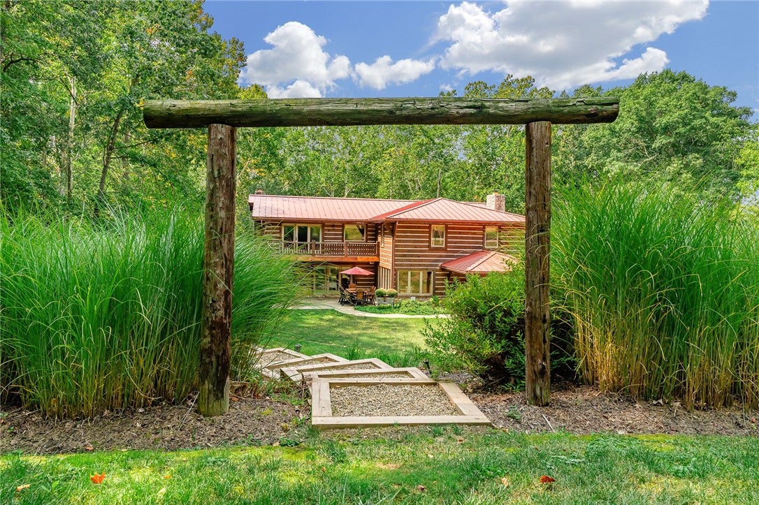 Waynesburg, Pennsylvania, 15370, United States, 5 Bedrooms Bedrooms, ,5 BathroomsBathrooms,Residential,Active,1971790