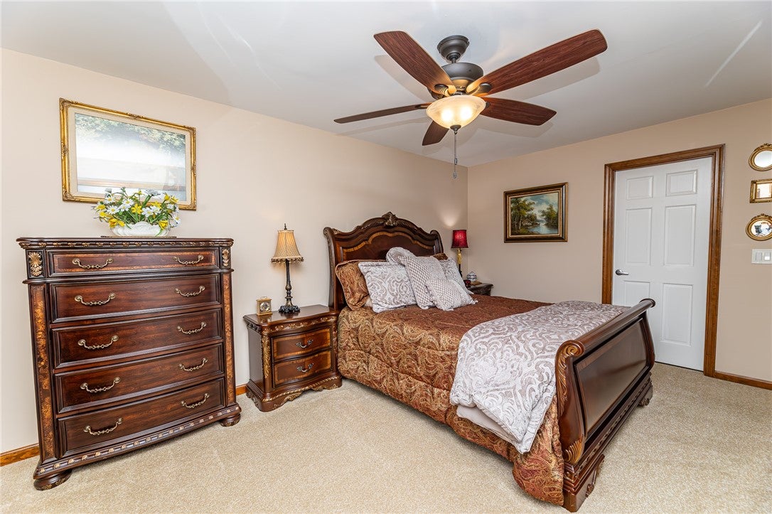 Valencia, Pennsylvania, 16059, United States, 4 Bedrooms Bedrooms, ,4 BathroomsBathrooms,Residential,Active,2011196