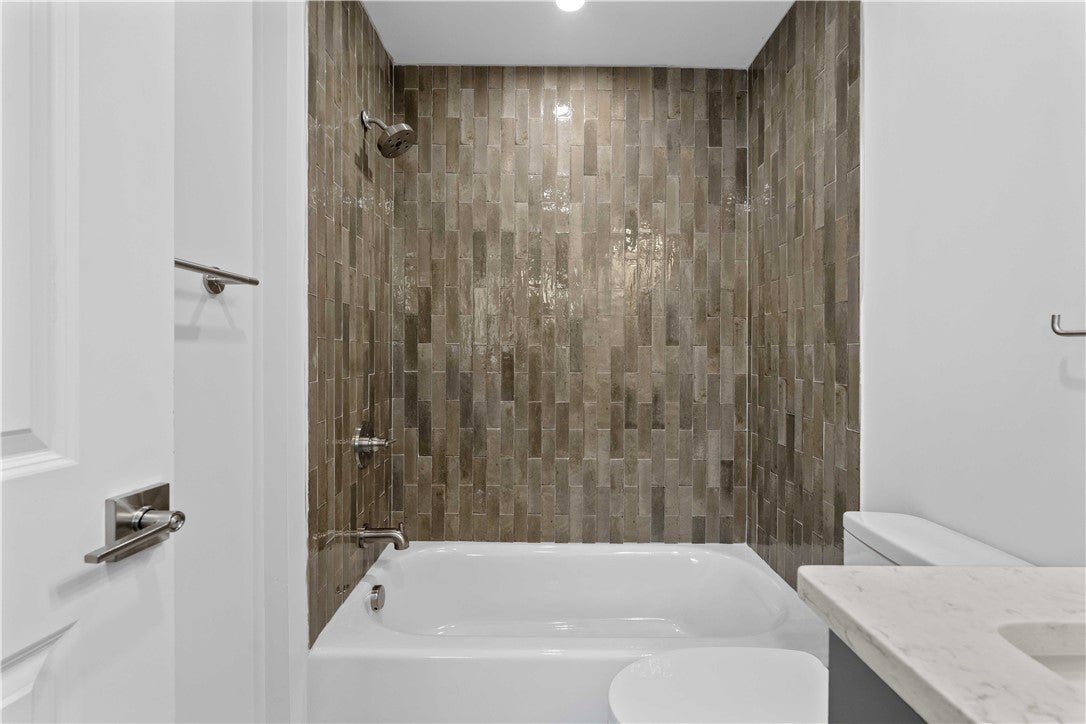 Lawrenceville, Pennsylvania, 15201, United States, 4 Bedrooms Bedrooms, ,5 BathroomsBathrooms,Residential,Active,1824528