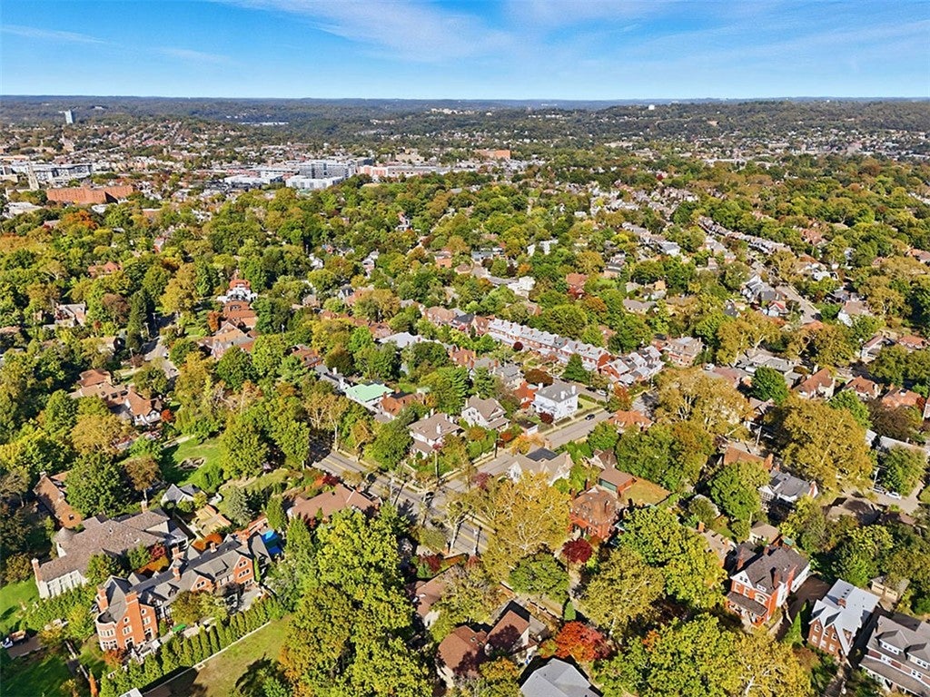 Pittsburgh, Pennsylvania, 15217, United States, 4 Bedrooms Bedrooms, ,3 BathroomsBathrooms,Residential,Active,1969666