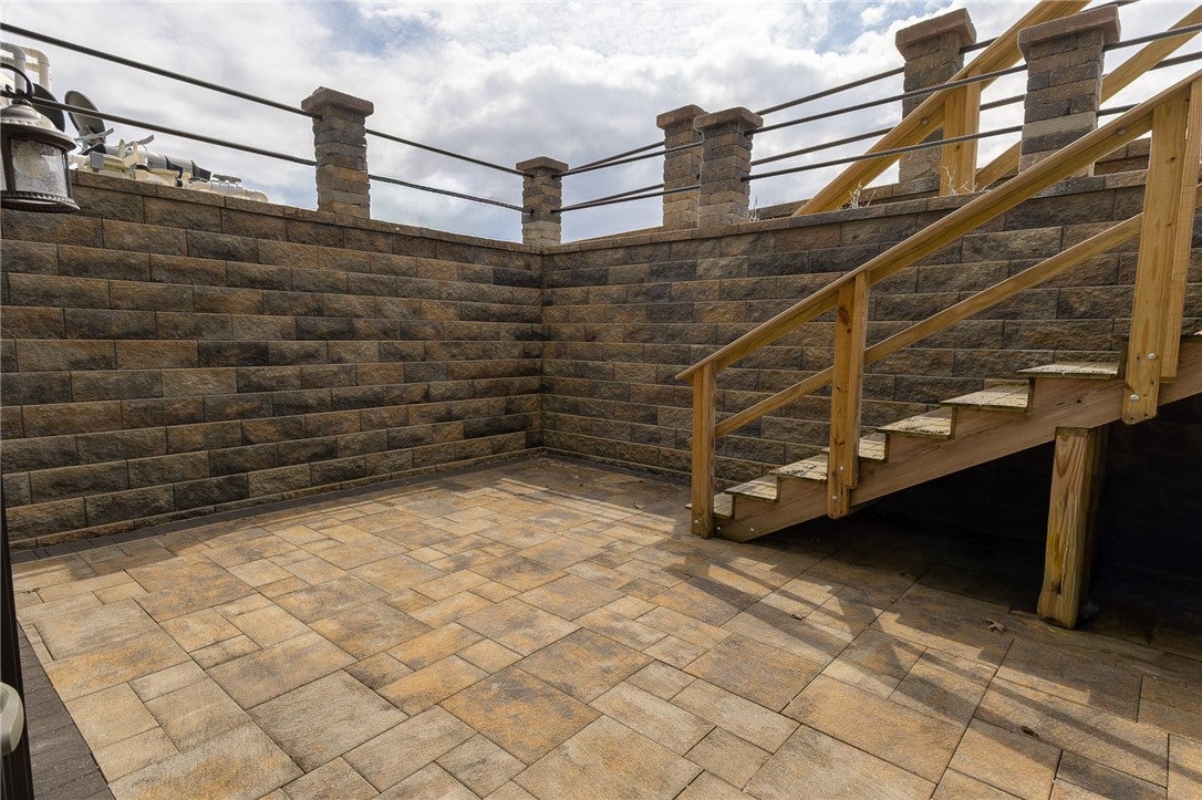 Mercer, Pennsylvania, 16137, United States, 3 Bedrooms Bedrooms, ,4 BathroomsBathrooms,Residential,Active,2040220