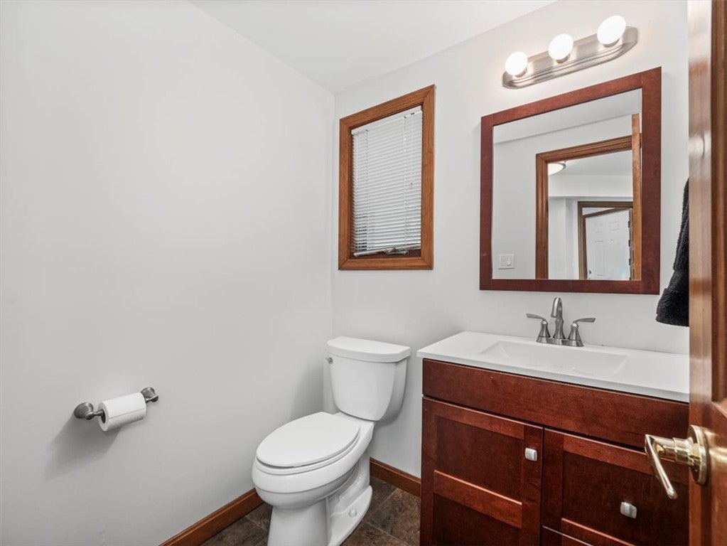 Pittsburgh, Pennsylvania, 15241, United States, 4 Bedrooms Bedrooms, ,5 BathroomsBathrooms,Residential,Active,1926915