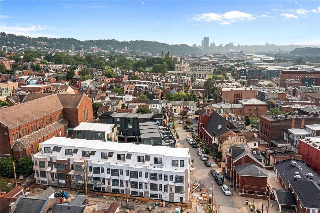 Pittsburgh, Pennsylvania, 15201, United States, 4 Bedrooms Bedrooms, ,5 BathroomsBathrooms,Residential,Active,1900409