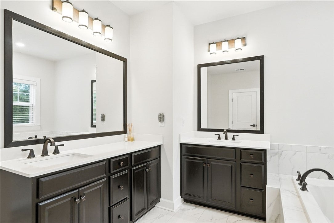 Wexford, Pennsylvania, 15090, United States, 4 Bedrooms Bedrooms, ,5 BathroomsBathrooms,Residential,Active,1934785