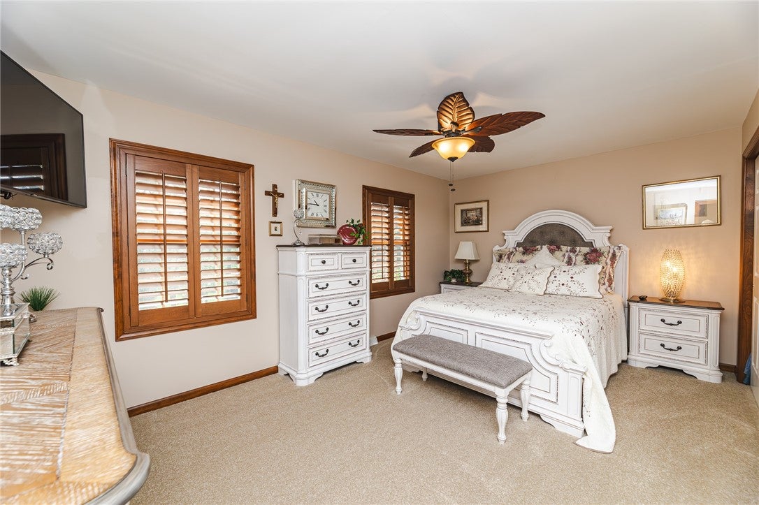 Valencia, Pennsylvania, 16059, United States, 4 Bedrooms Bedrooms, ,4 BathroomsBathrooms,Residential,Active,1922744