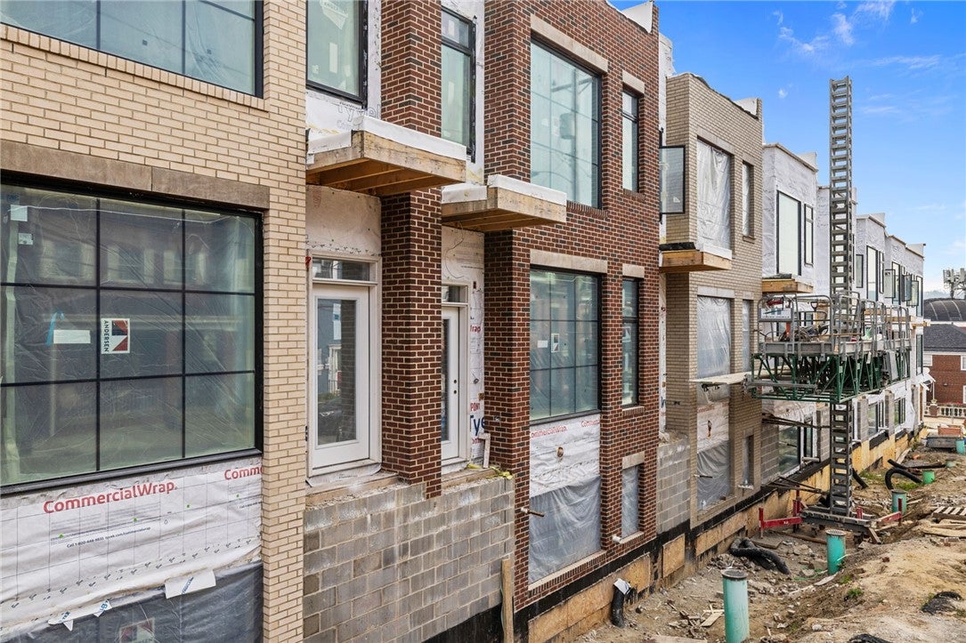 Pittsburgh, Pennsylvania, 15201, United States, ,5 BathroomsBathrooms,Residential,Active,1900397