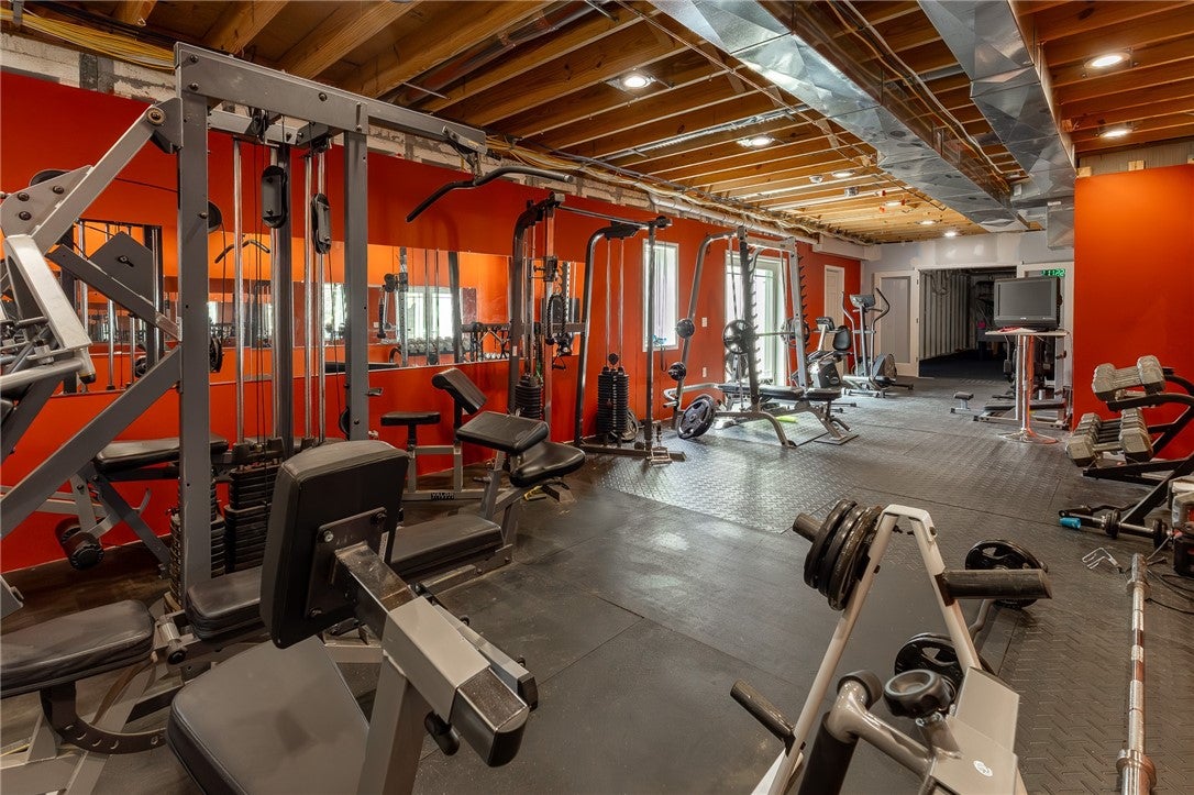 Mercer, Pennsylvania, 16137, United States, 3 Bedrooms Bedrooms, ,4 BathroomsBathrooms,Residential,Active,2040220