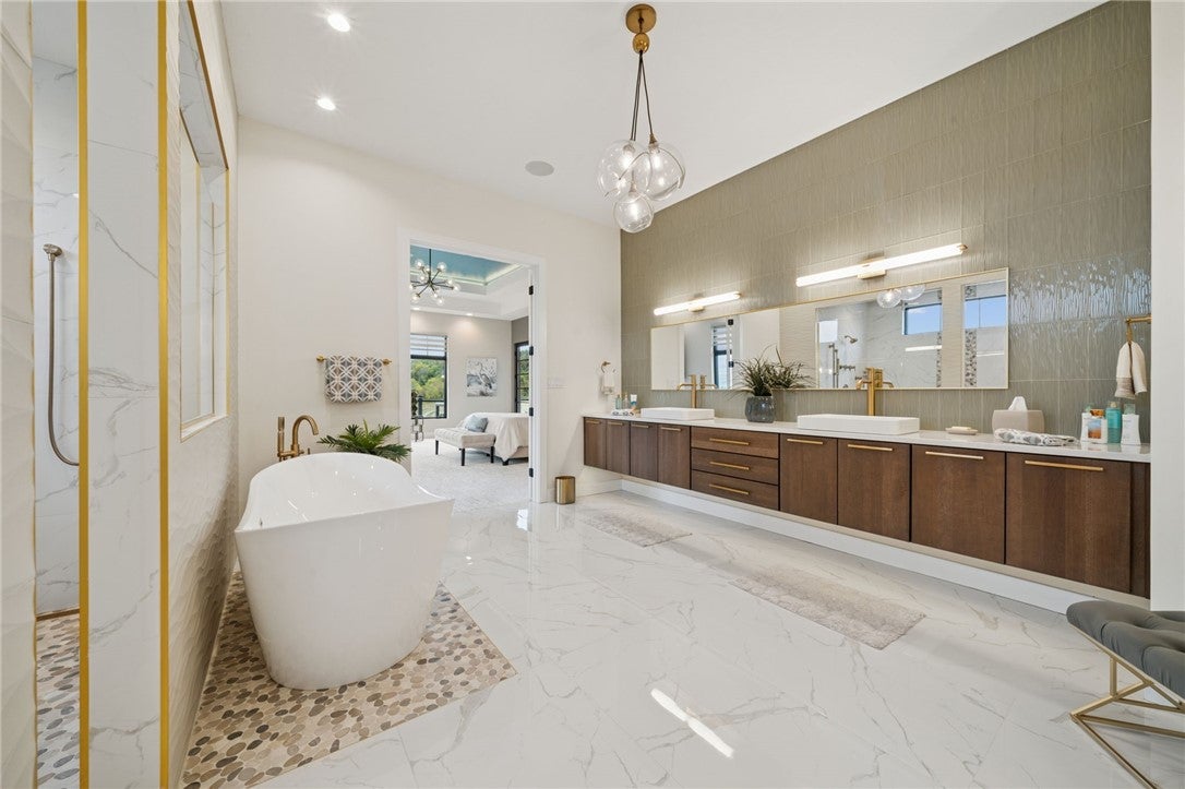 Greensburg, Pennsylvania, 15601, United States, 4 Bedrooms Bedrooms, ,5 BathroomsBathrooms,Residential,Active,1988789